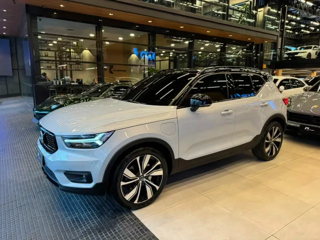 Volvo XC 40 T-5 R-DESIGN 1.5 FWD (Híbrido) 2021