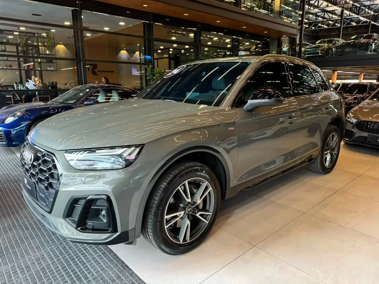 Audi Q5 Perf. Black 2.0 TFSIe S.Tr. Qt (Hib.) 2024