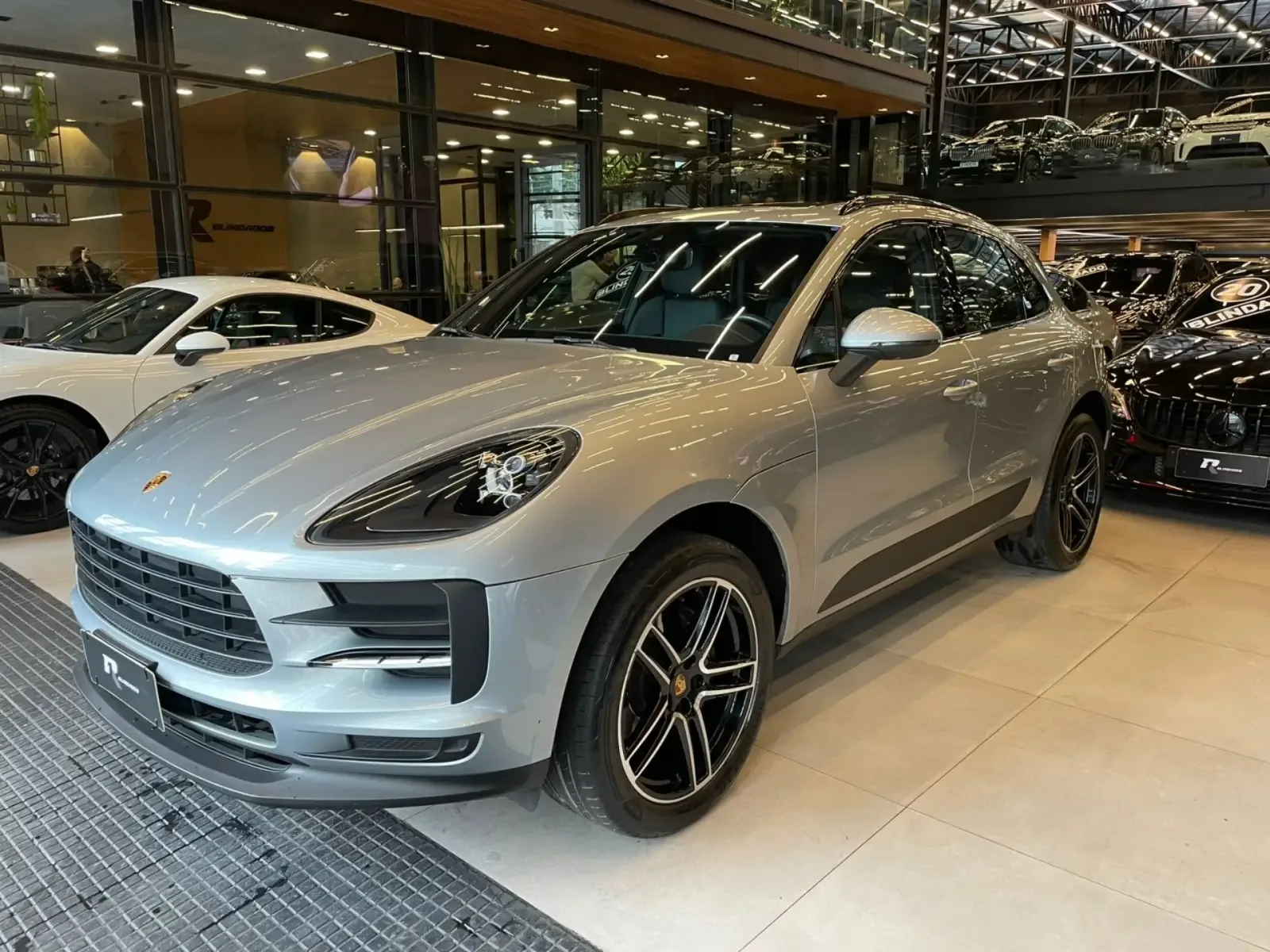 Porsche Macan 2.0 Turbo 2021