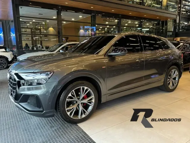Audi Q8 Perfo. 3.0 TFSI Quattro S-tron/(Híb.) 2020