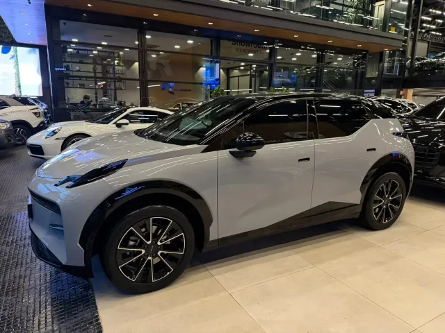 ZEEKR X Premium (Elétrico) 2024