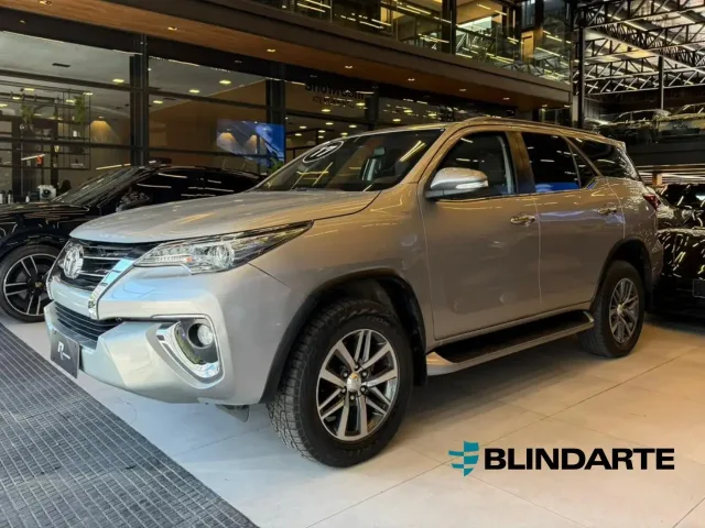 Toyota Hilux SW4 SRX 4x4 4.0 V6 24V Aut. 2017