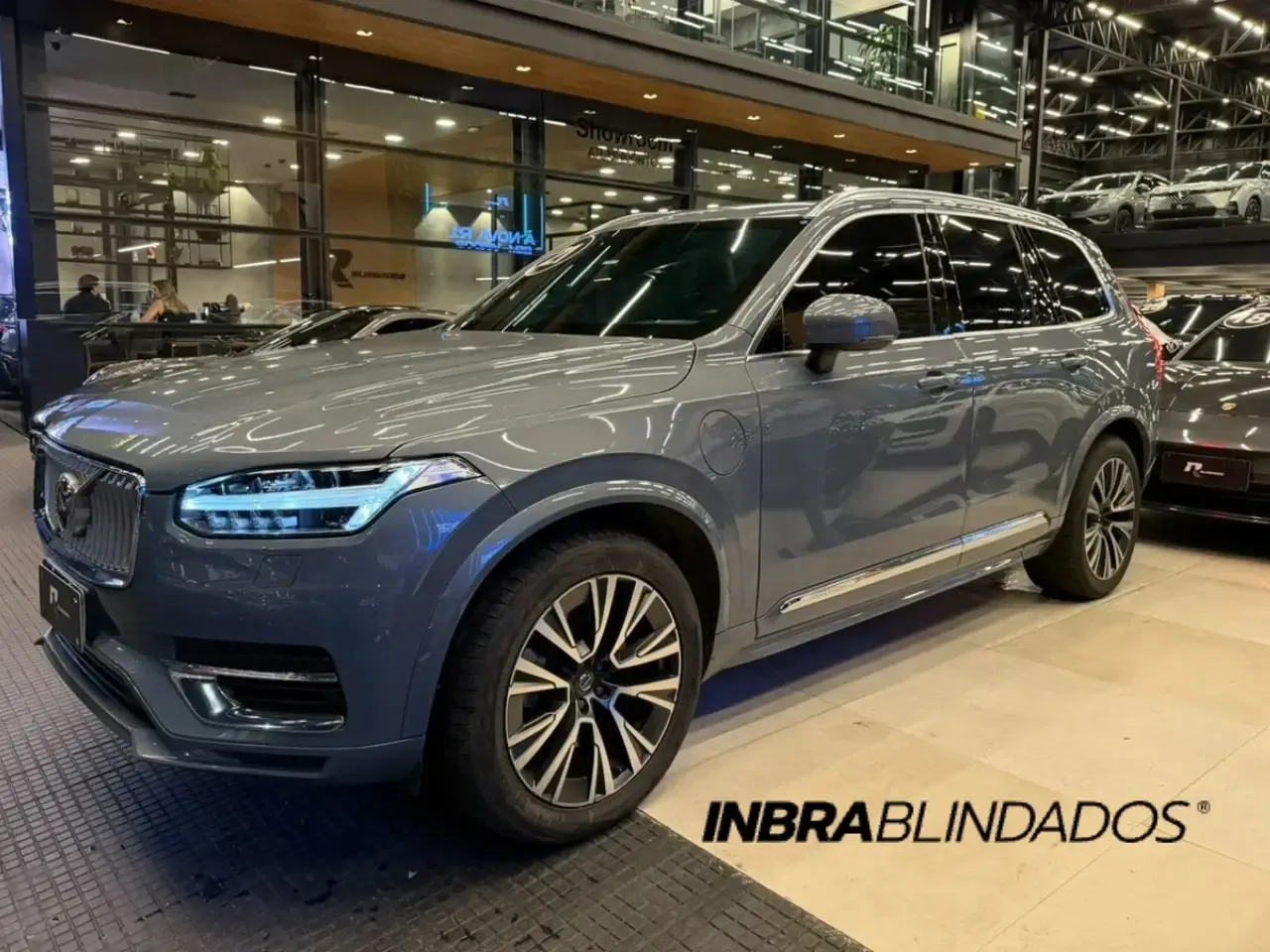 Volvo XC 90 T-6 MOMENTUM 2.0 320cv 5P 2021