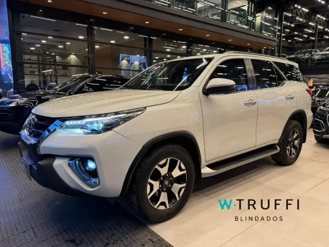 Toyota Hilux SW4 SRX 4x4 2.8 TDI 16V Dies. Aut. 2018